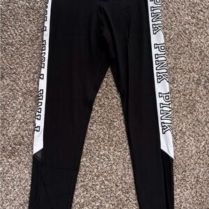 Like New VS PINK Ultimate Yoga Leggings. Large